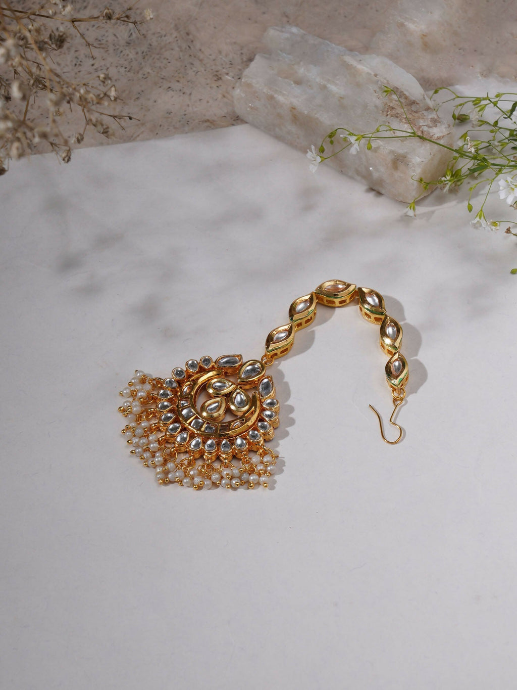 Kundan Maang Tikka (Gold) - Ruby Raang | Grocsy