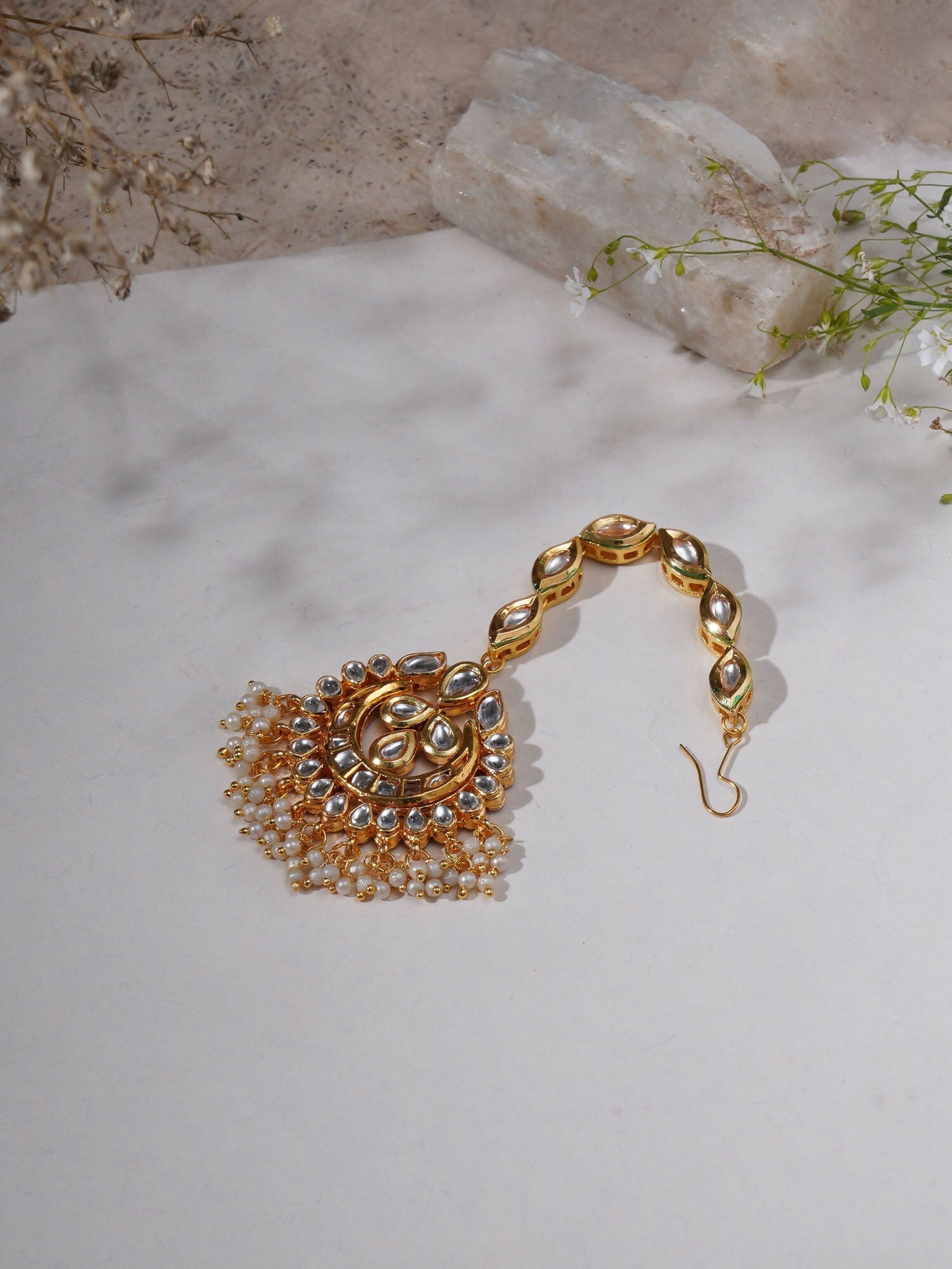 Kundan Maang Tikka (Gold) - Ruby Raang | Grocsy