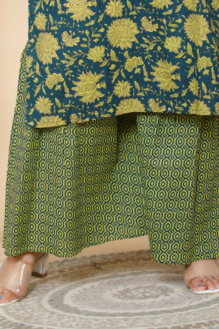 Miravan Women's Plus Size Green Floral Printed Cotton Kurta With Sharara & Dupatta Set | Grocsy