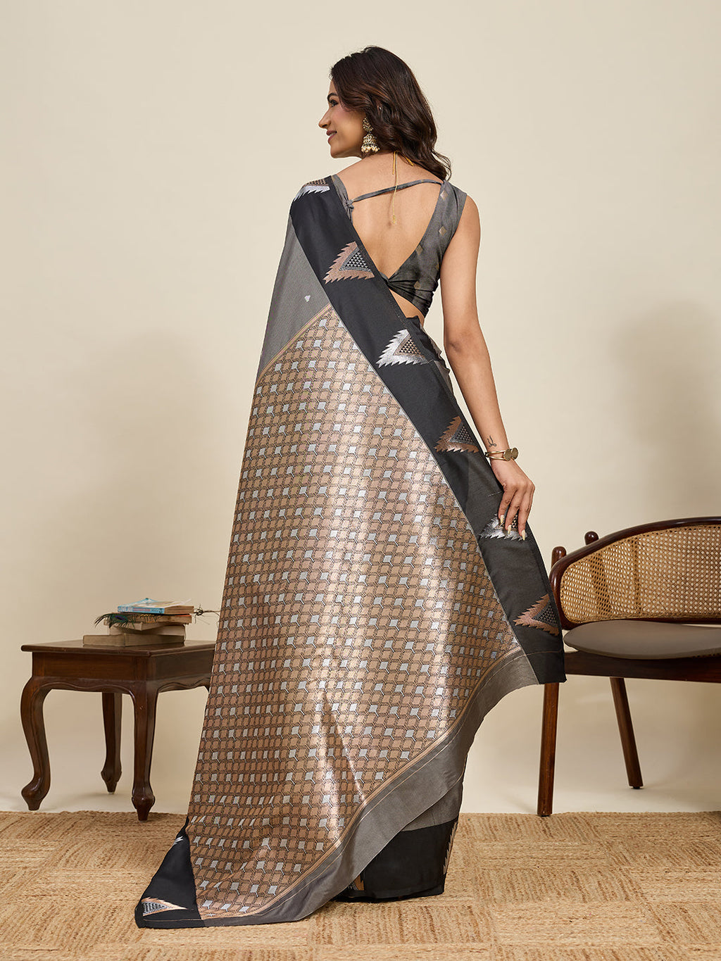 Vedant Vastram Soft Litchi Silk Banarasi Silk Jacquard Saree - Black | Grocsy
