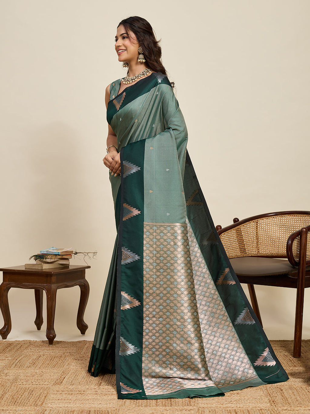 Vedant Vastram Soft Litchi Silk Banarasi Silk Jacquard Saree - Green | Grocsy