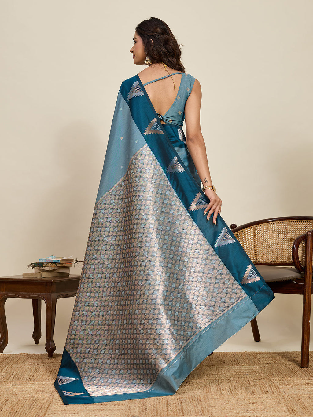 Vedant Vastram Soft Litchi Silk Banarasi Silk Jacquard Saree - Rama | Grocsy