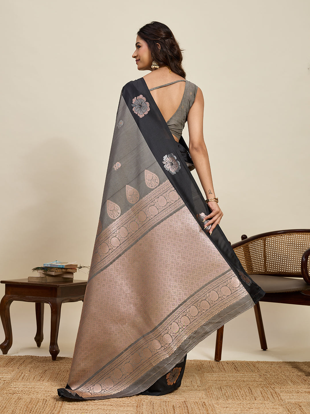 Vedant Vastram Soft Litchi Silk Banarasi Silk Jacquard Saree - Black | Grocsy