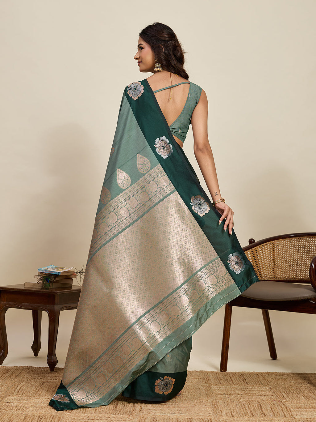 Vedant Vastram Soft Litchi Silk Banarasi Silk Jacquard Saree - Green | Grocsy