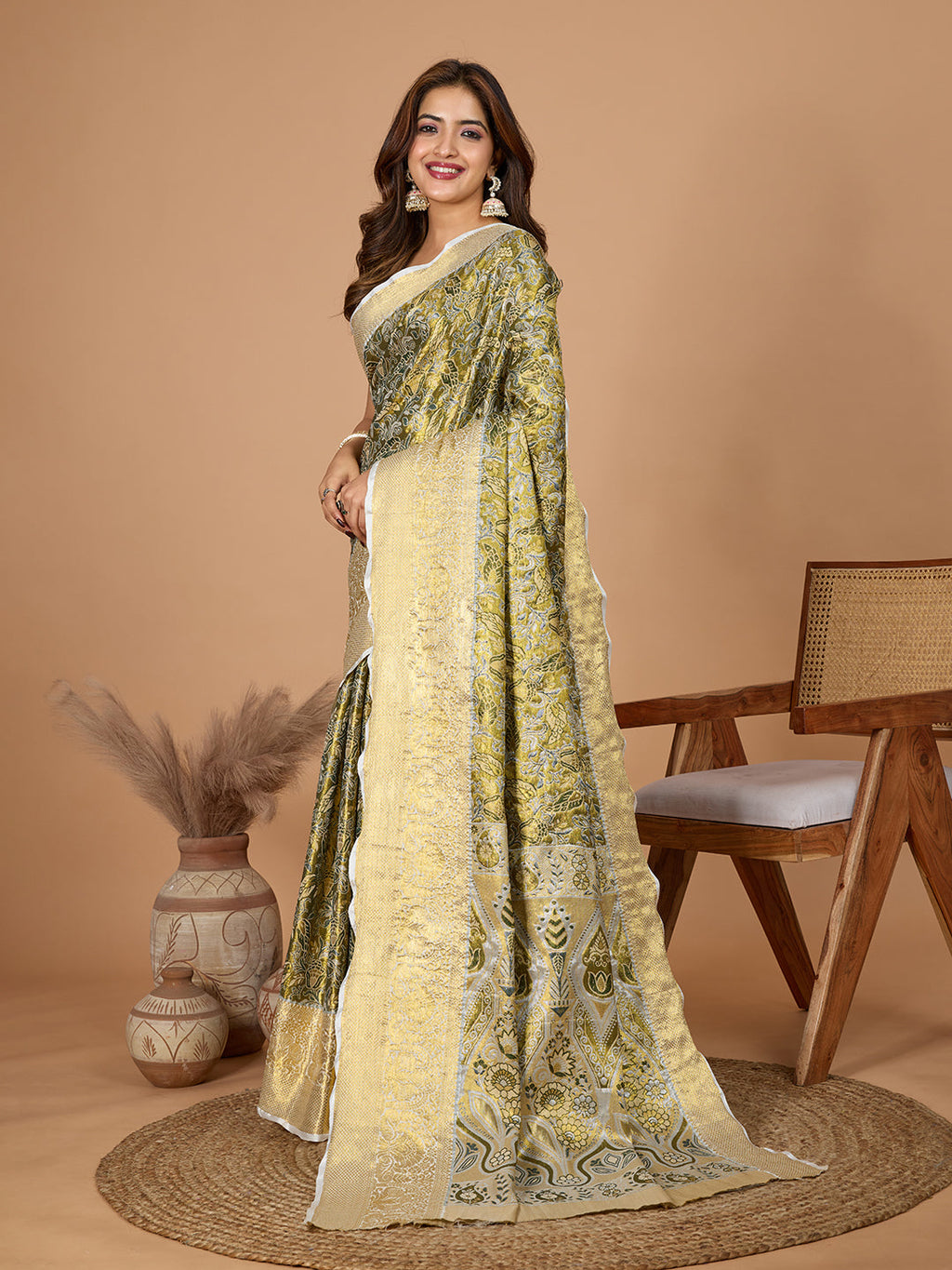 Vedant Vastram Soft Litchi Silk Kanjeevaram Silk Jacquard Saree - Green | Grocsy