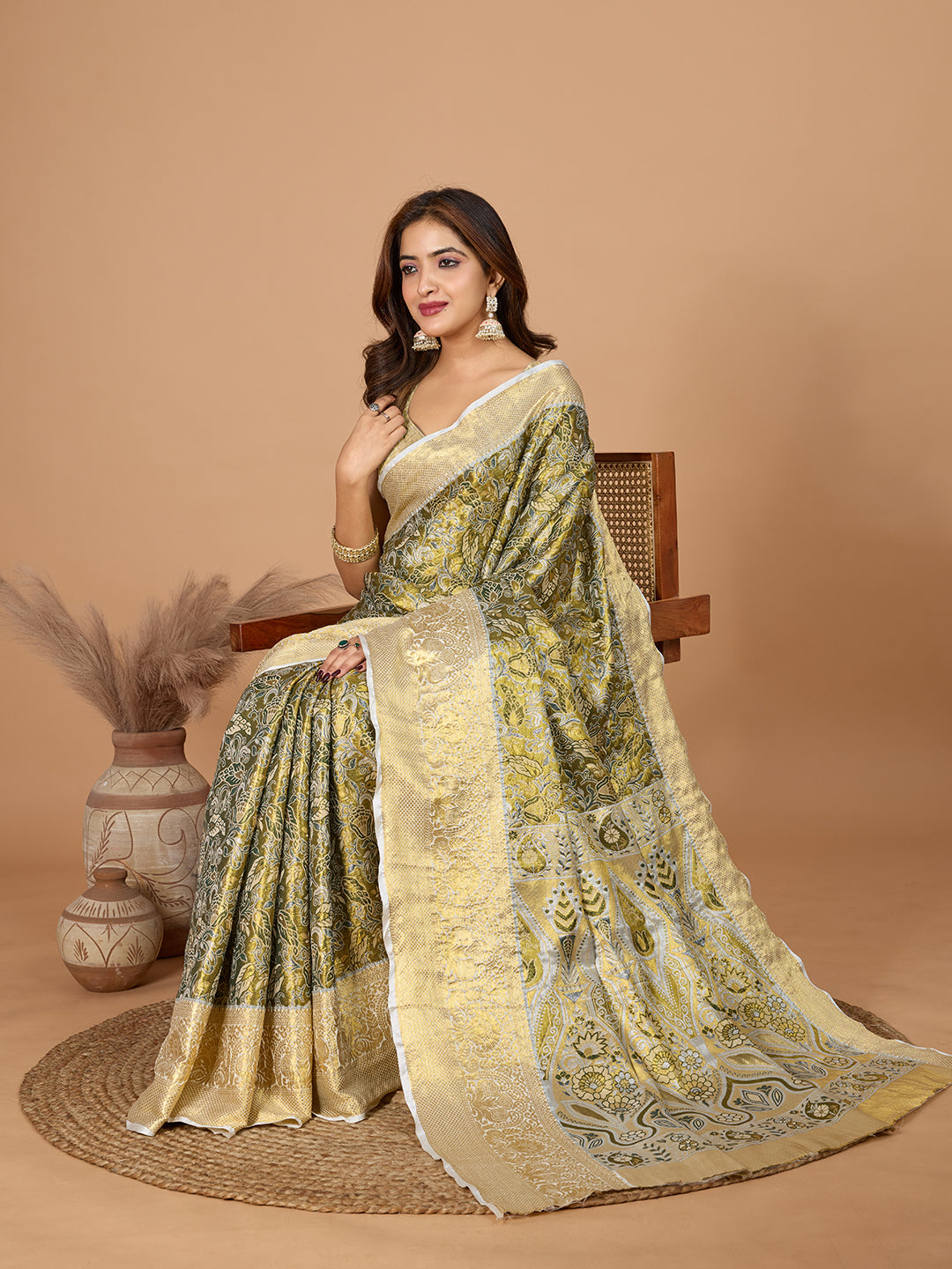 Vedant Vastram Soft Litchi Silk Kanjeevaram Silk Jacquard Saree - Green | Grocsy