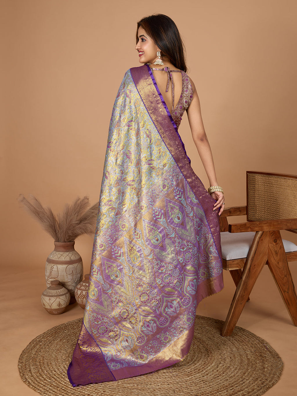 Vedant Vastram Soft Litchi Silk Kanjeevaram Silk Jacquard Saree - Lavender | Grocsy