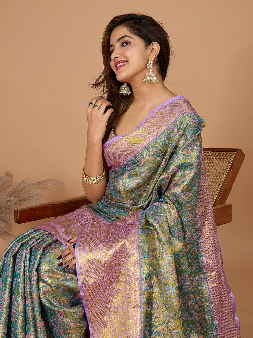 Vedant Vastram Soft Litchi Silk Kanjeevaram Silk Jacquard Saree - Rama | Grocsy