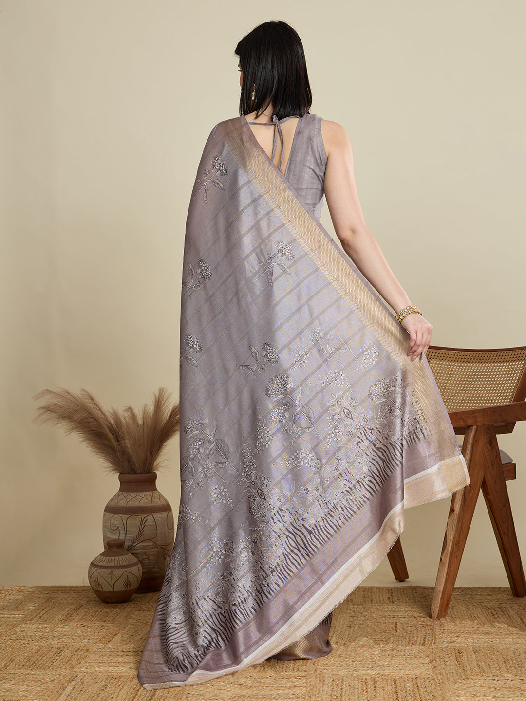 Vedant Vastram Cotton Silk Fancy Jacquard Bollywood Saree - Grey | Grocsy