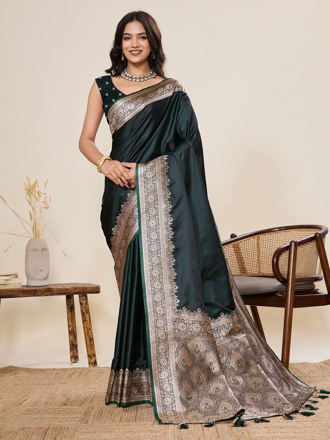Vedant Vastram Soft Litchi Silk Banarasi Silk Jacquard Saree - Green | Grocsy