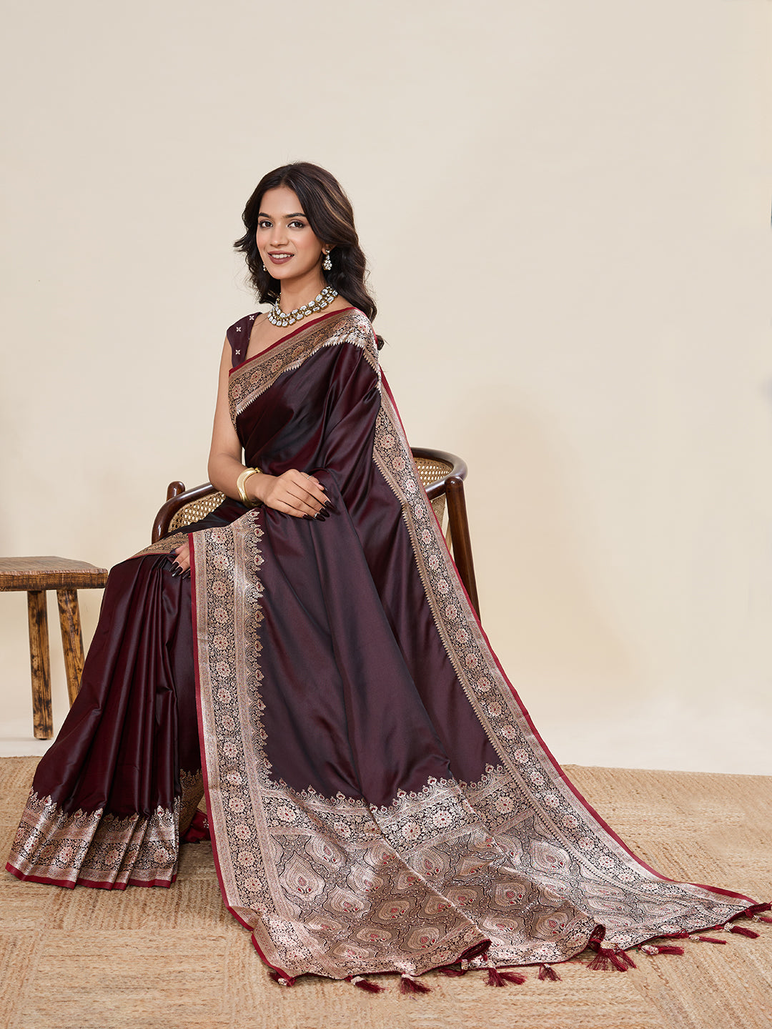 Vedant Vastram Soft Litchi Silk Banarasi Silk Jacquard Saree - Maroon | Grocsy
