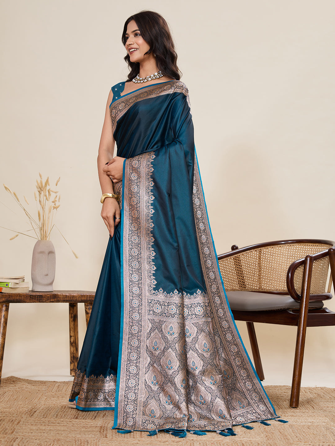 Vedant Vastram Soft Litchi Silk Banarasi Silk Jacquard Saree - Rama | Grocsy