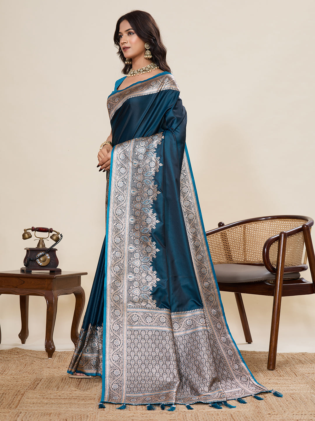 Vedant Vastram Soft Litchi Silk Banarasi Silk Jacquard Saree - Rama | Grocsy