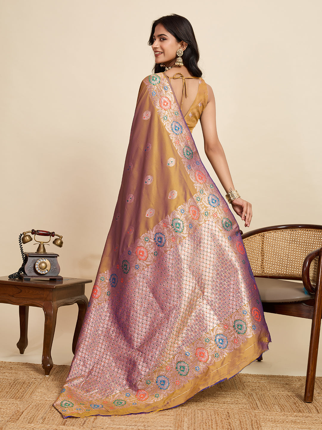 Vedant Vastram Soft Litchi Silk Banarasi Silk Jacquard Saree - Gold | Grocsy