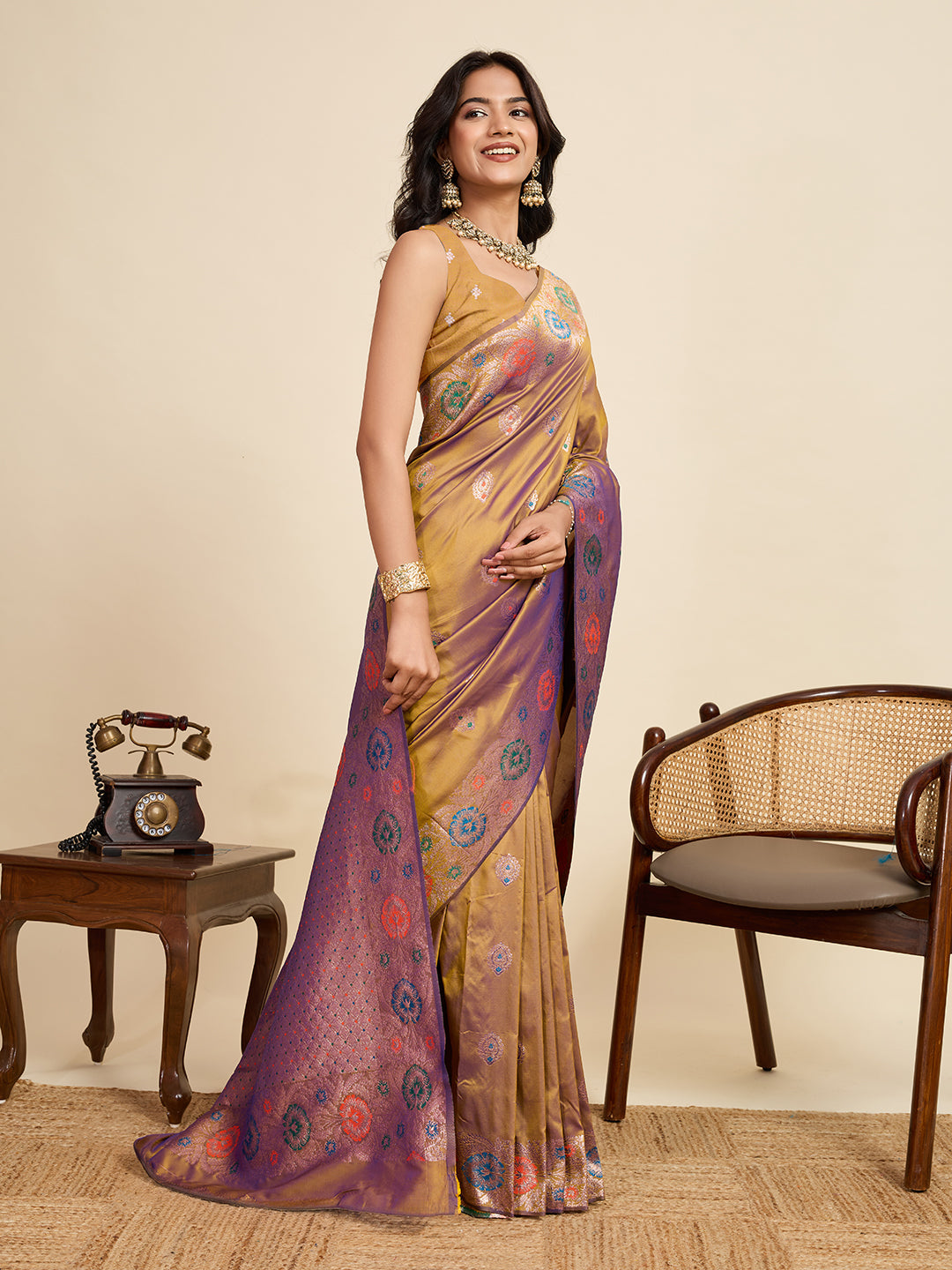 Vedant Vastram Soft Litchi Silk Banarasi Silk Jacquard Saree - Gold | Grocsy