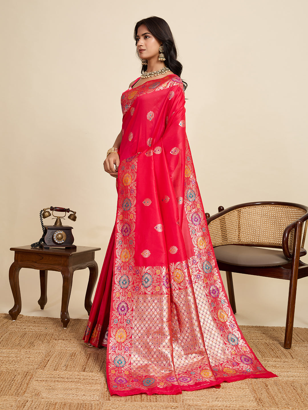 Vedant Vastram Soft Litchi Silk Banarasi Silk Jacquard Saree - Pink | Grocsy