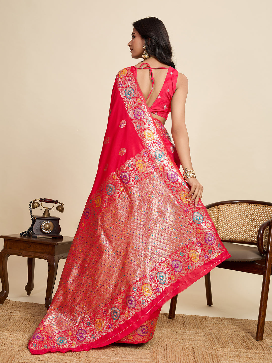 Vedant Vastram Soft Litchi Silk Banarasi Silk Jacquard Saree - Pink | Grocsy