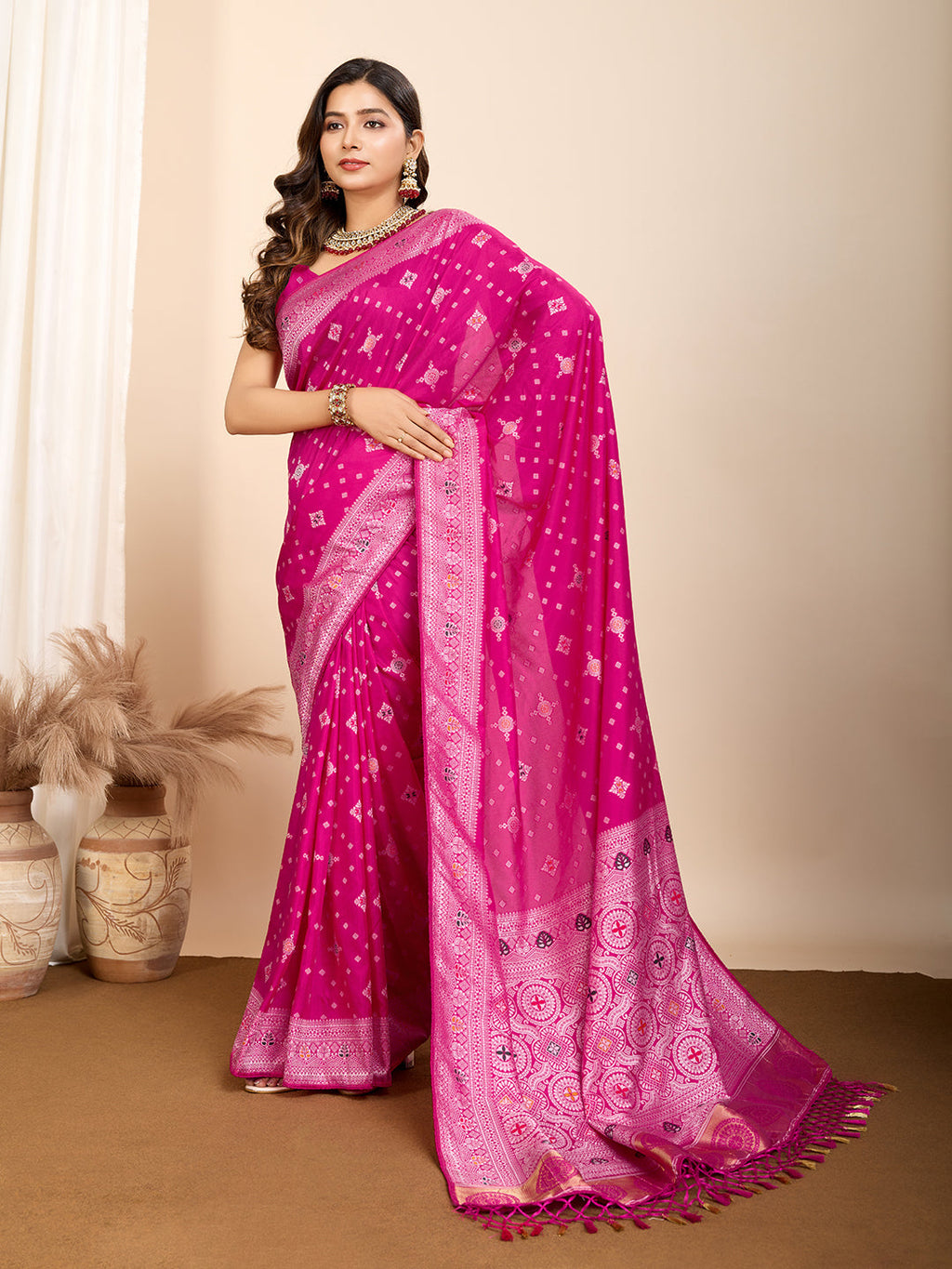 Vedant Vastram Maslin Dola Silk Kanjeevaram Silk Saree - Magenta | Grocsy