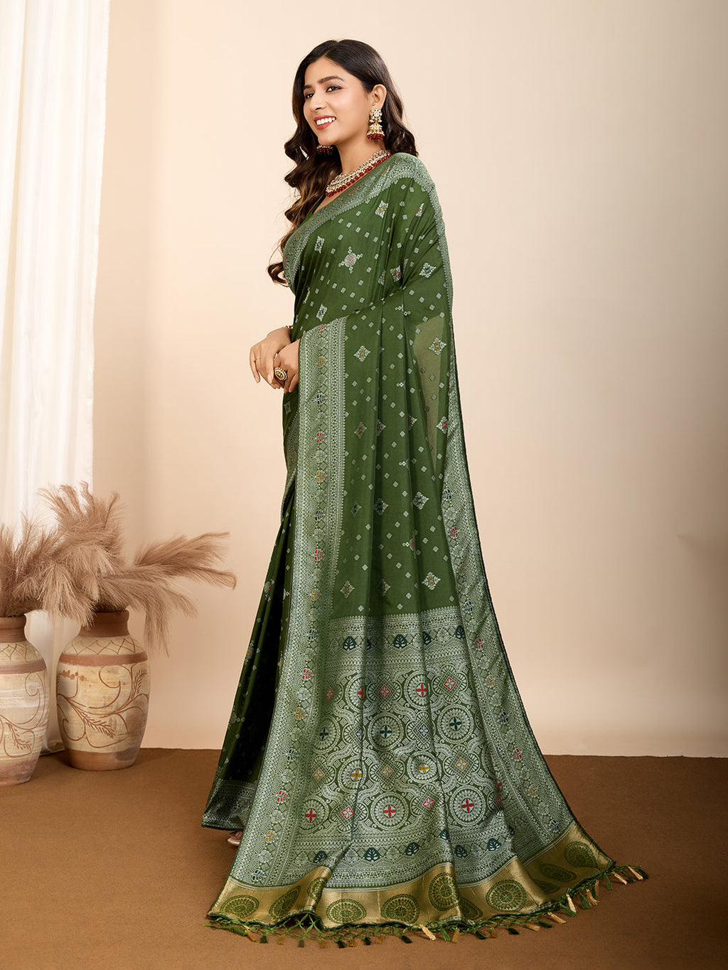 Vedant Vastram Maslin Dola Silk Kanjeevaram Silk Saree - Mahendi | Grocsy
