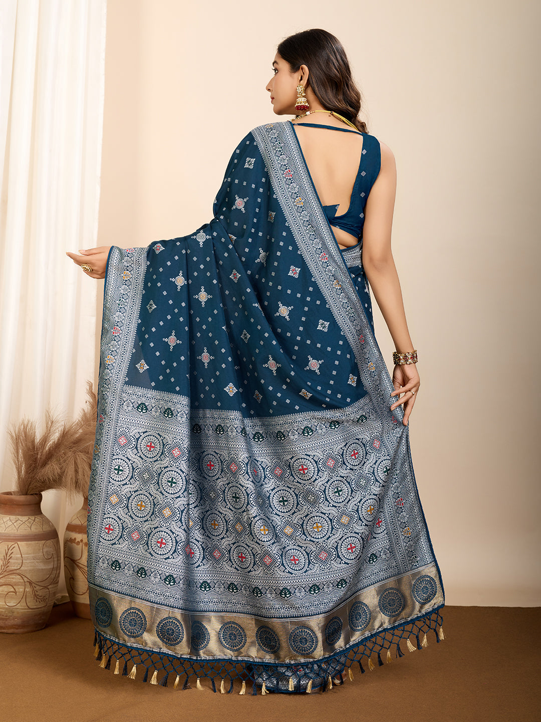 Vedant Vastram Maslin Dola Silk Kanjeevaram Silk Saree - Navy | Grocsy