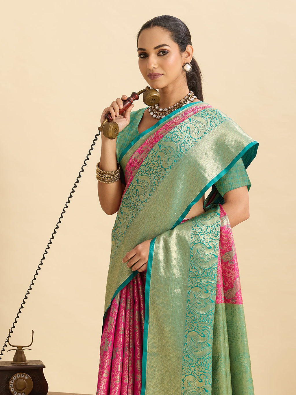 Vedant Vastram Soft Litchi Silk Kanjeevaram Silk Jacquard Saree - Peach | Grocsy
