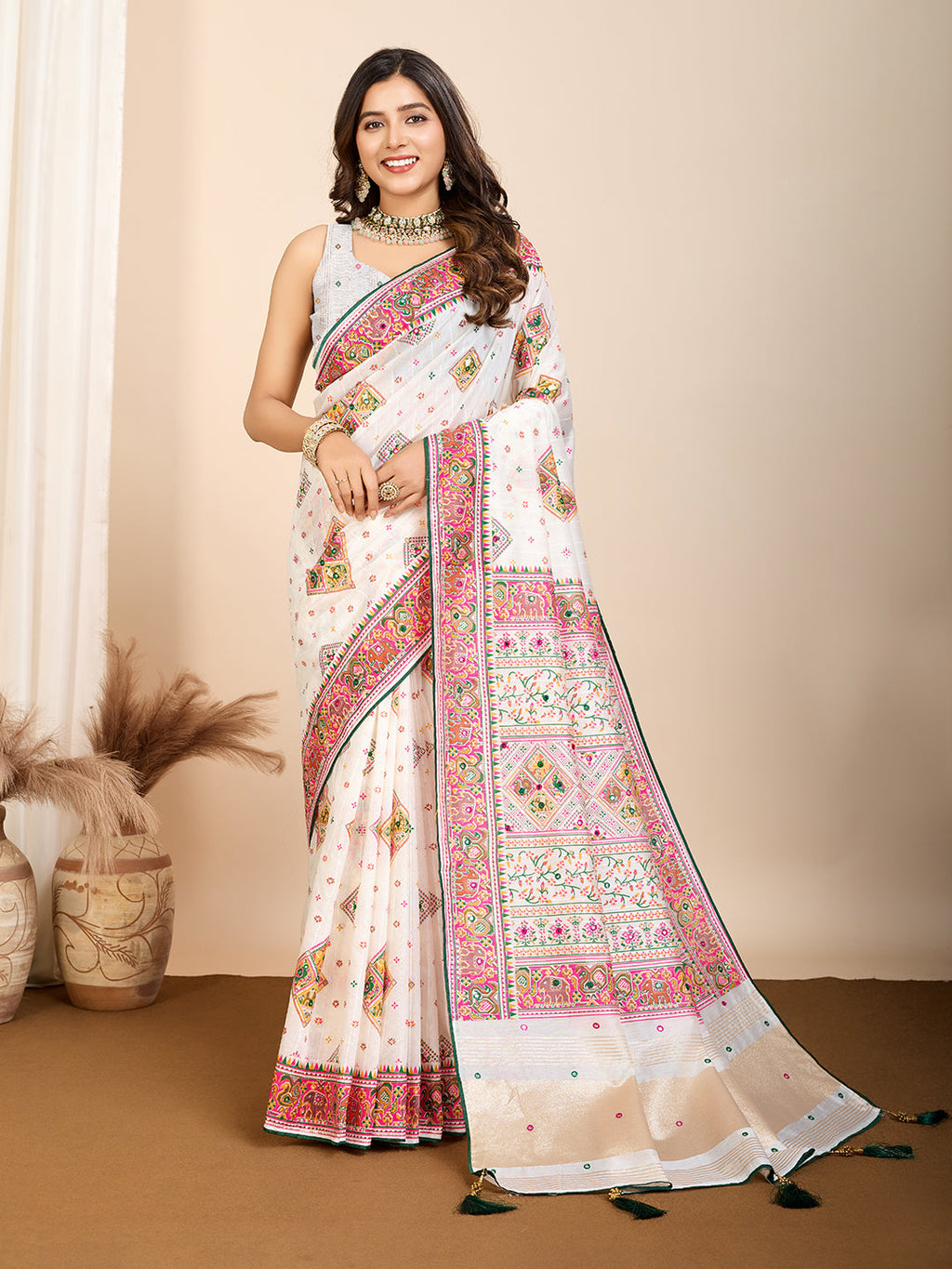Vedant Vastram Maslin Cotton Printed & Hand work Fancy Saree - White | Grocsy