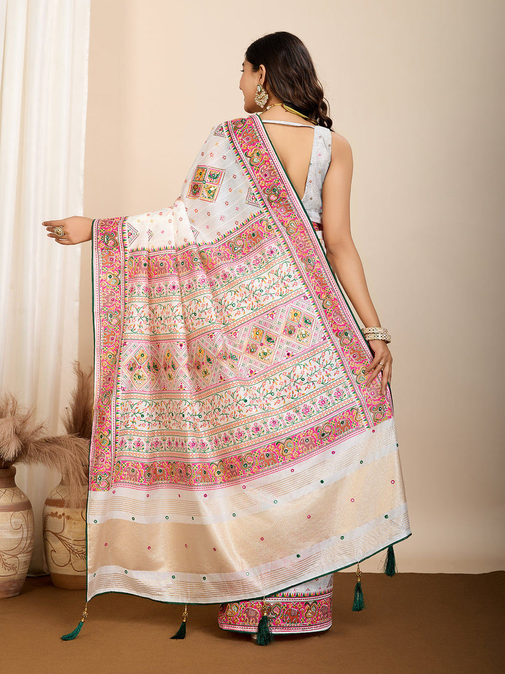 Vedant Vastram Maslin Cotton Printed & Hand work Fancy Saree - White | Grocsy