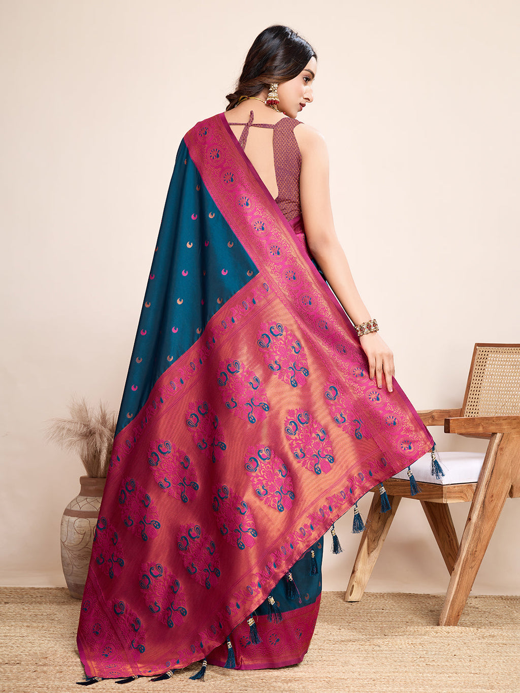 Vedant Vastram Soft Litchi Silk Kanjeevaram Silk Saree - Morpich | Grocsy