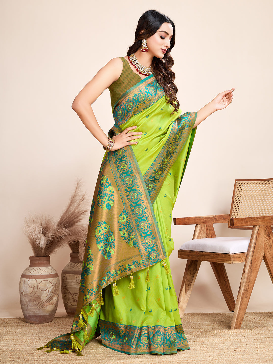 Vedant Vastram Soft Litchi Silk Kanjeevaram Silk Saree - Parrot | Grocsy