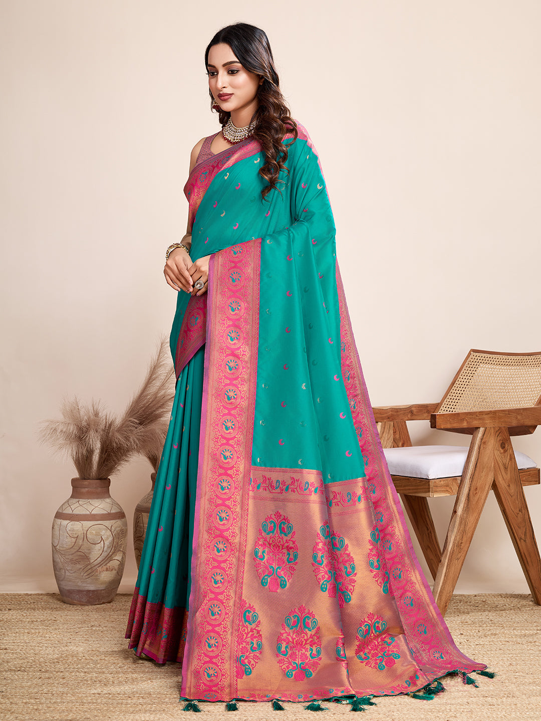 Vedant Vastram Soft Litchi Silk Kanjeevaram Silk Saree - Seegreen | Grocsy