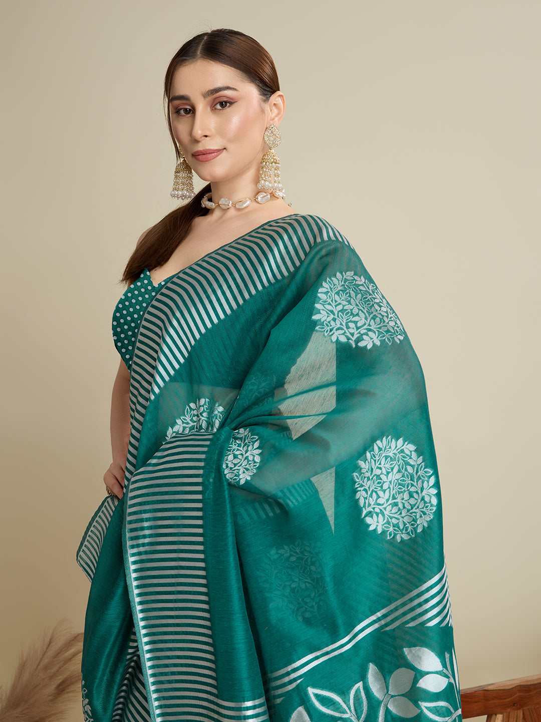 Vedant Vastram Art Silk Fancy Jacquard Saree - Green | Grocsy