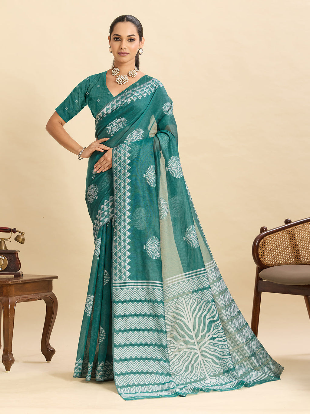 Vedant Vastram Art Silk Fancy Jacquard Saree - Green | Grocsy