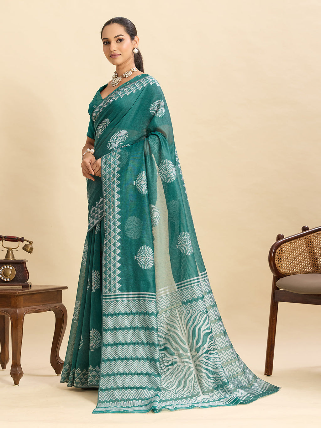 Vedant Vastram Art Silk Fancy Jacquard Saree - Green | Grocsy