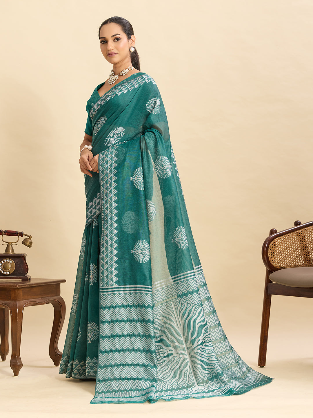 Vedant Vastram Art Silk Fancy Jacquard Saree - Green | Grocsy