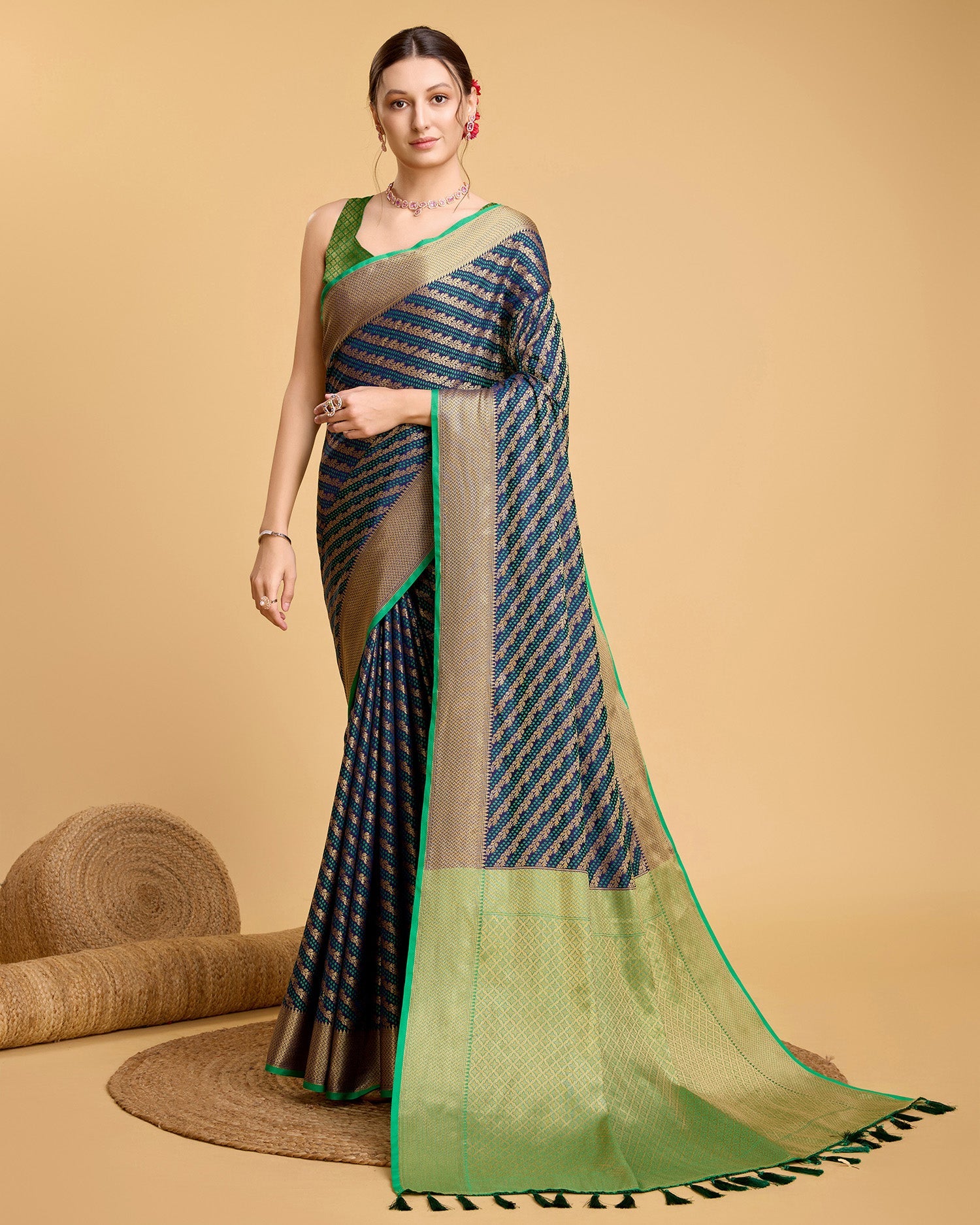 Vedant Vastram Soft Litchi Silk Kanjeevaram Silk Saree - Navy | Grocsy