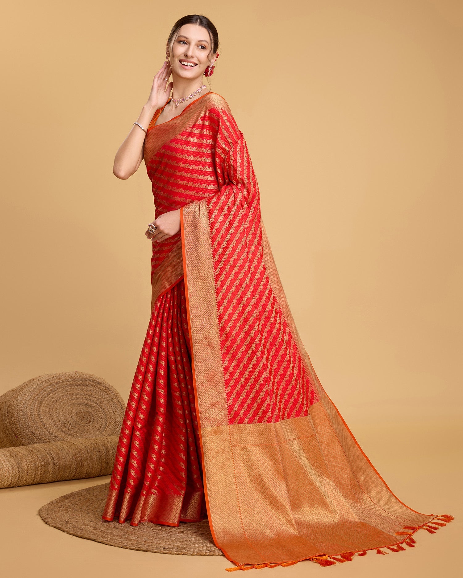 Vedant Vastram Soft Litchi Silk Kanjeevaram Silk Saree - Red | Grocsy