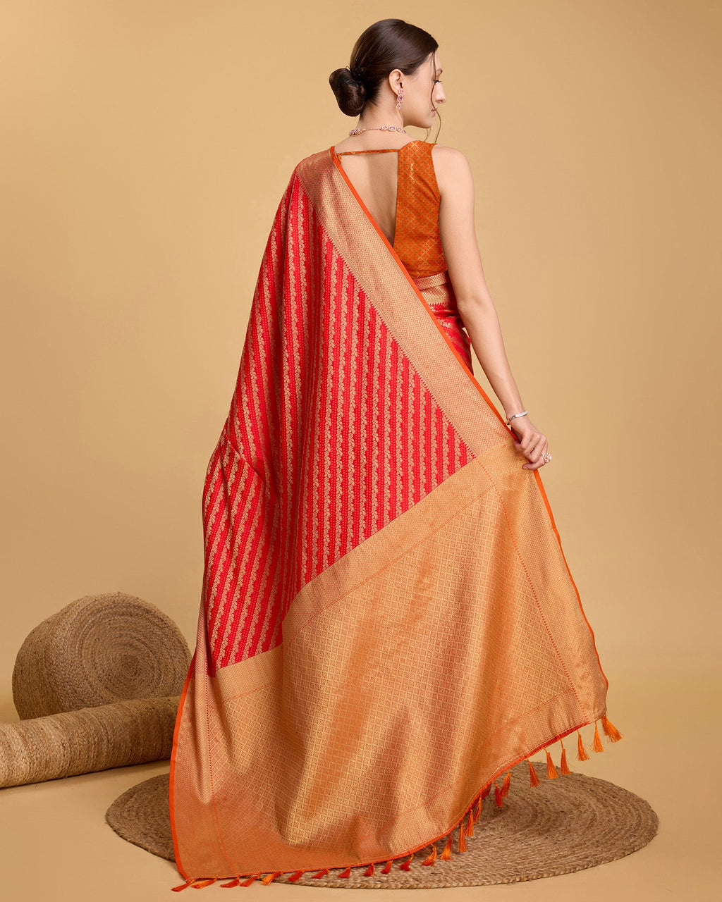 Vedant Vastram Soft Litchi Silk Kanjeevaram Silk Saree - Red | Grocsy