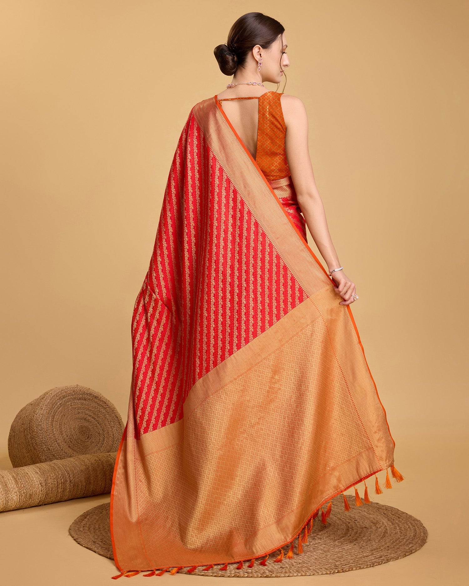 Vedant Vastram Soft Litchi Silk Kanjeevaram Silk Saree - Red | Grocsy