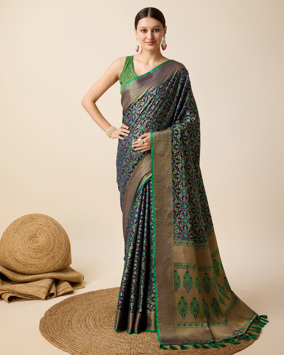 Vedant Vastram Soft Litchi Silk Kanjeevaram Silk Saree - Green | Grocsy