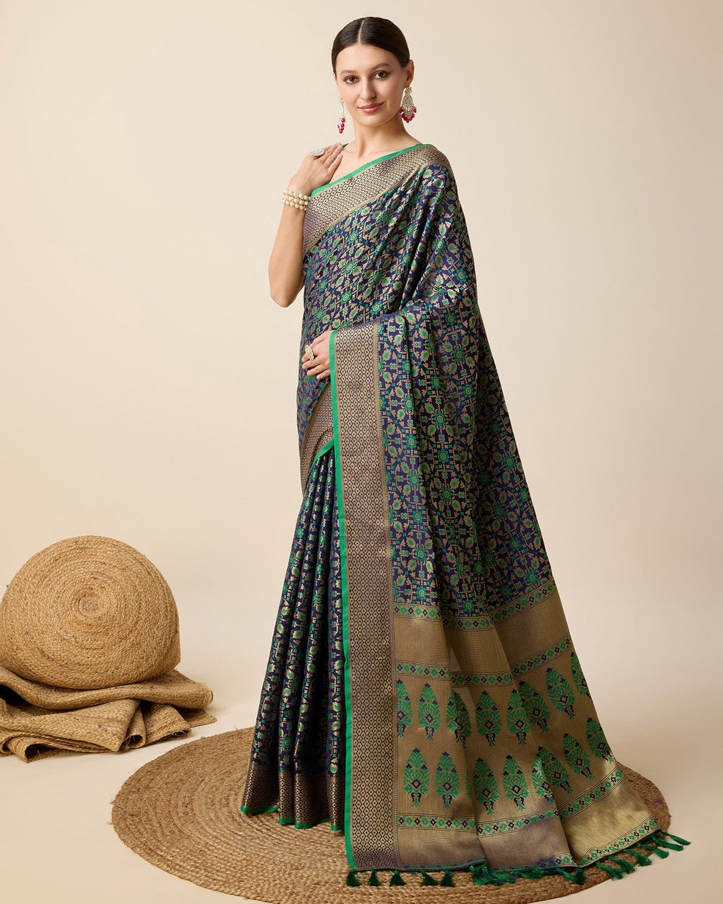 Vedant Vastram Soft Litchi Silk Kanjeevaram Silk Saree - Green | Grocsy
