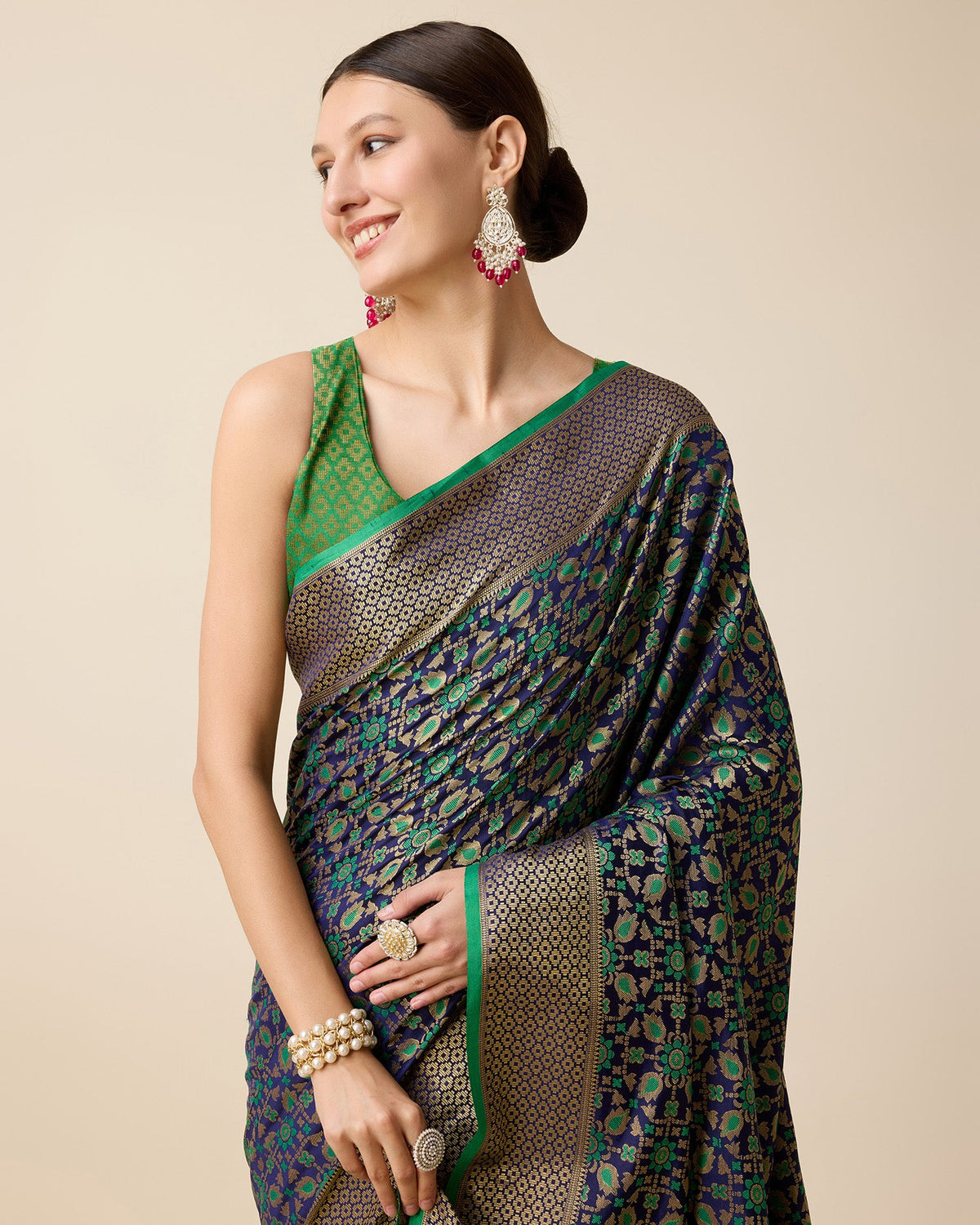 Vedant Vastram Soft Litchi Silk Kanjeevaram Silk Saree - Green | Grocsy