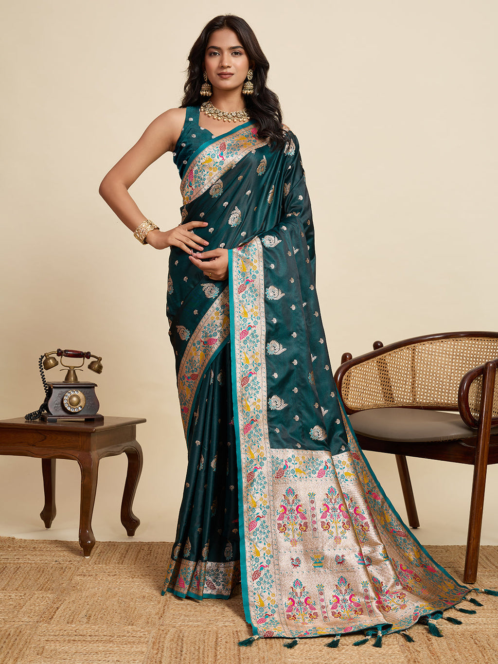 Vedant Vastram Soft Litchi Silk Paithani Jacquard Saree - Rama | Grocsy
