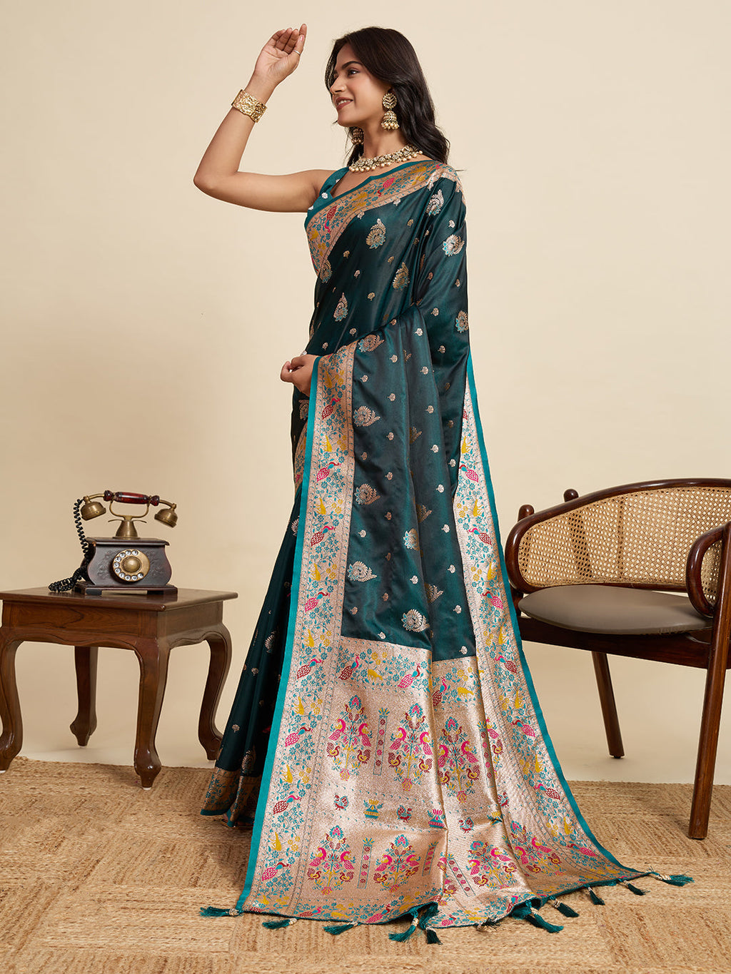 Vedant Vastram Soft Litchi Silk Paithani Jacquard Saree - Rama | Grocsy