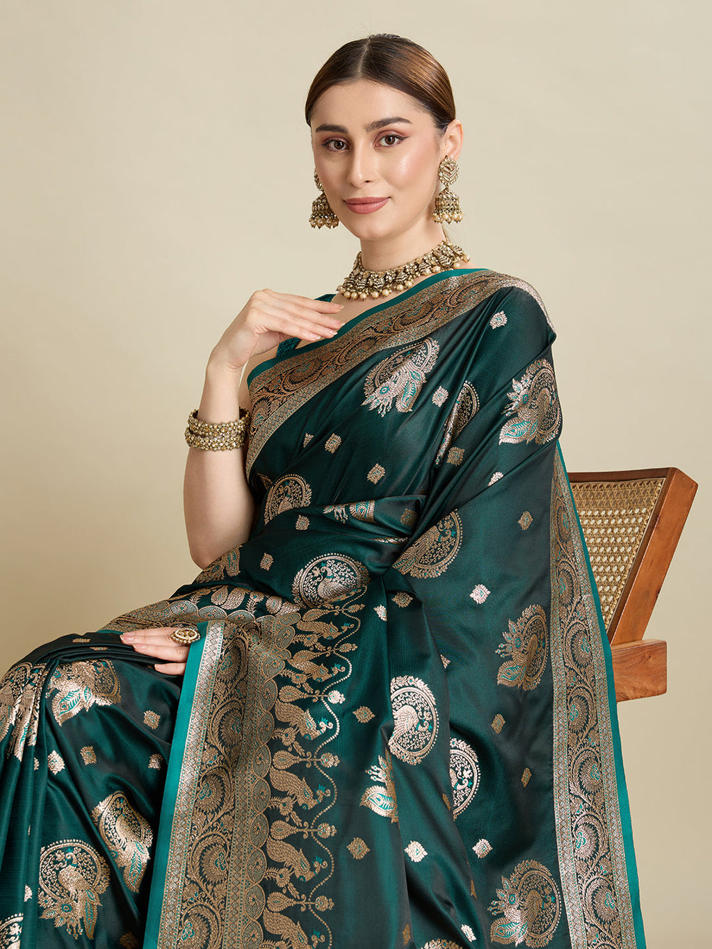 Vedant Vastram Soft Litchi SIlk Banarasi Silk Jacquard Saree - Green | Grocsy