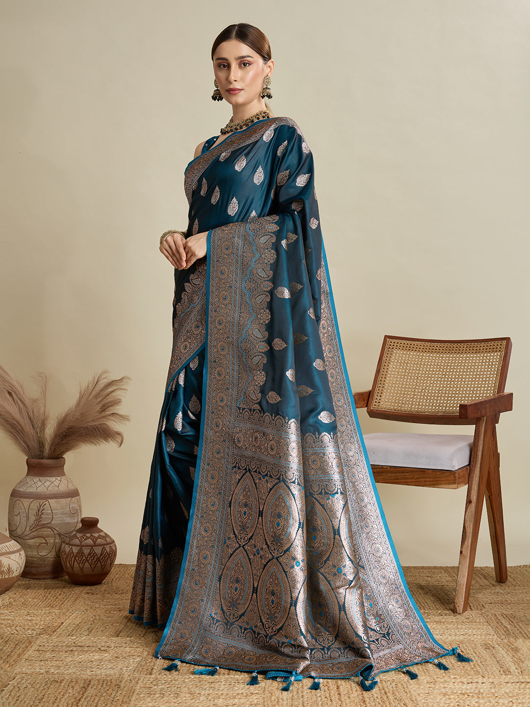 Vedant Vastram Soft Litchi SIlk Banarasi Silk Jacquard Saree - Firozi | Grocsy