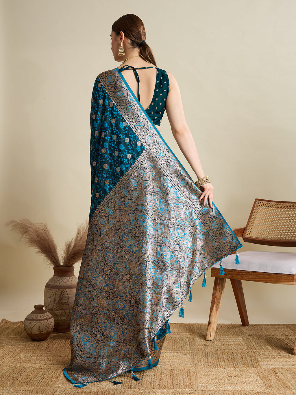 Vedant Vastram Soft Litchi SIlk Banarasi Silk Jacquard Saree - Firozi | Grocsy