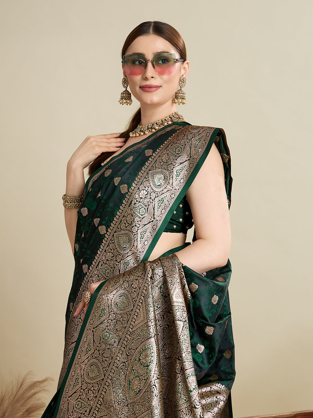 Vedant Vastram Soft Litchi SIlk Banarasi Silk Jacquard Saree - Green | Grocsy