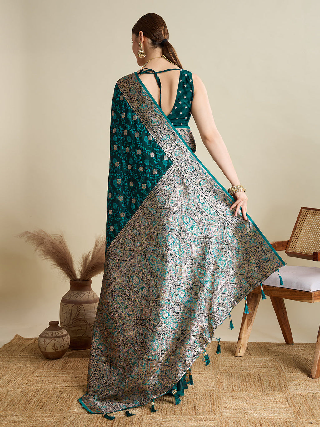 Vedant Vastram Soft Litchi SIlk Banarasi Silk Jacquard Saree - Rama | Grocsy
