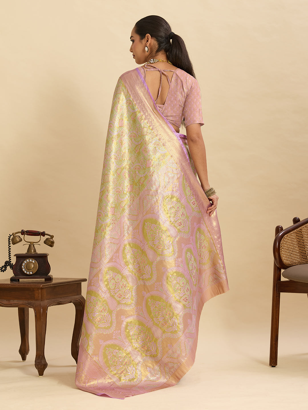 Vedant Vastram Soft Litchi Silk Banarasi Silk Jacquard Saree - Pink | Grocsy