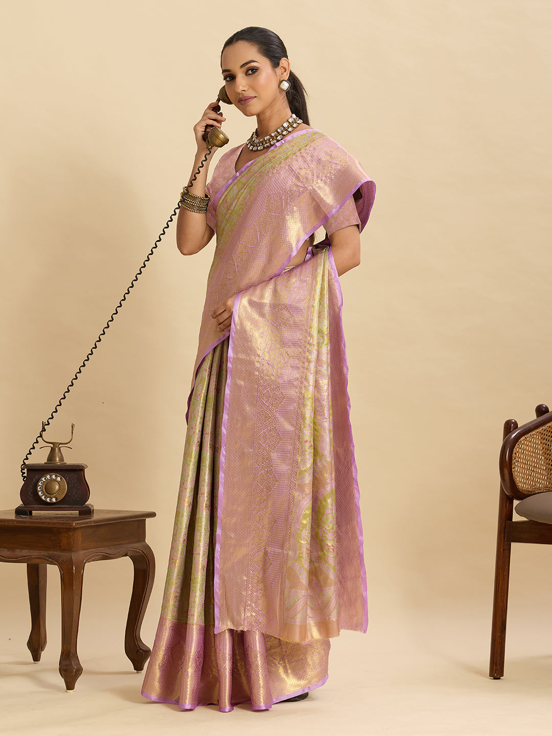 Vedant Vastram Soft Litchi Silk Banarasi Silk Jacquard Saree - Pink | Grocsy